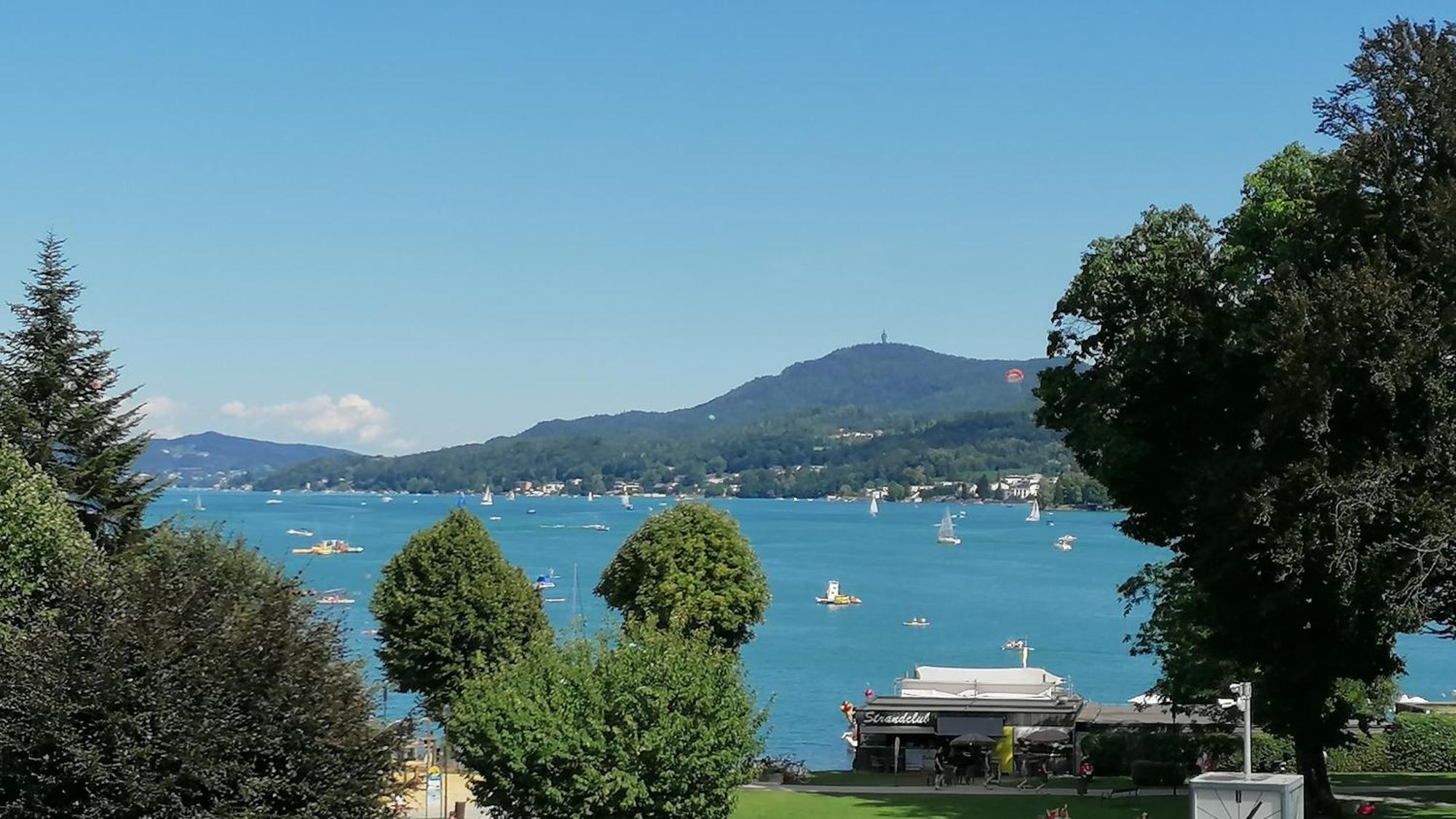 Haus Der Geschenke - Carinthia Apartment Velden am Wörthersee Exterior foto
